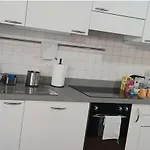 Il Rifugio Sui Navigli Con Garage Privato Gratuito Aria Condizionata & Wi-fi * Milaan